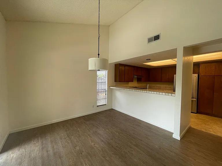 346 Oliver Rd — Photo 6