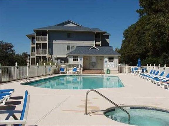 Pool & Hot Tub