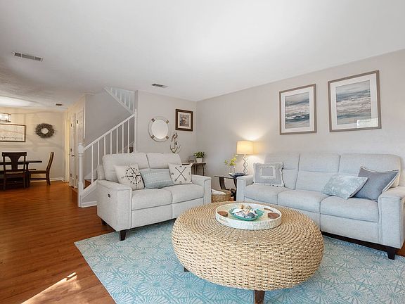 2nd image of 2965 Shamrock N Unit 17