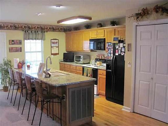 4th image of 2355 Rosemeade Dr