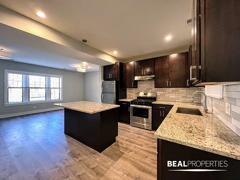 916 Crain St #1 — Photo 7