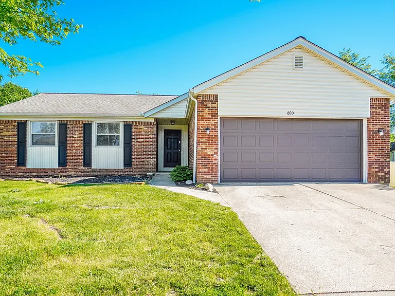 800 Caroway Blvd — Photo 1