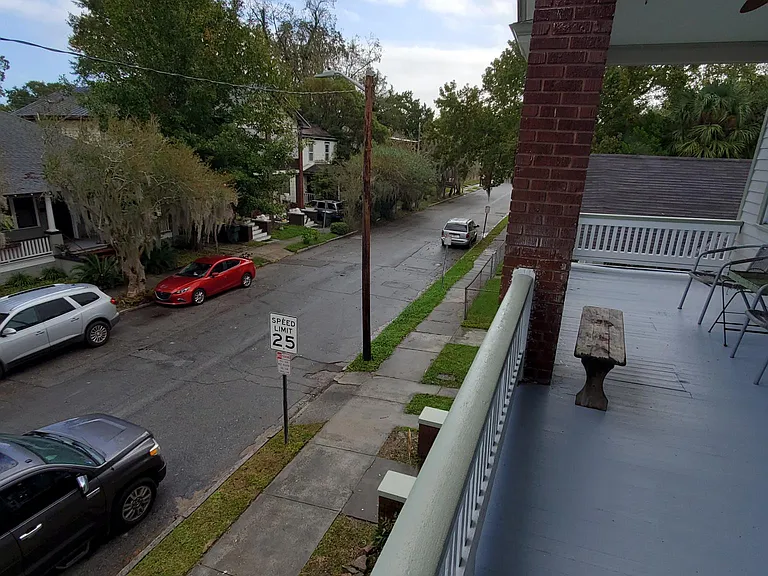807 E 39th St — Photo 3