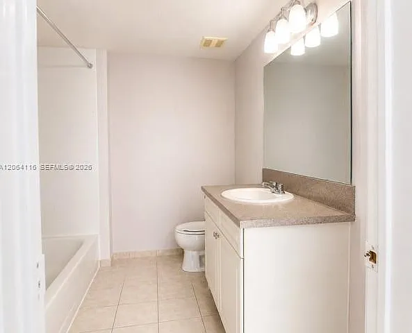 1 Glen Royal Pkwy #702 — Photo 14