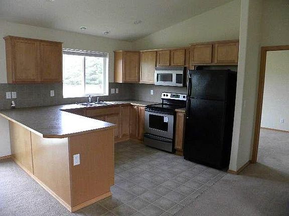 4th image of 3212 Meadow Glen Ln