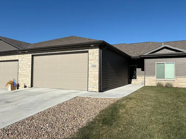 2944 Kings Corner Dr, Lincoln, NE 68516