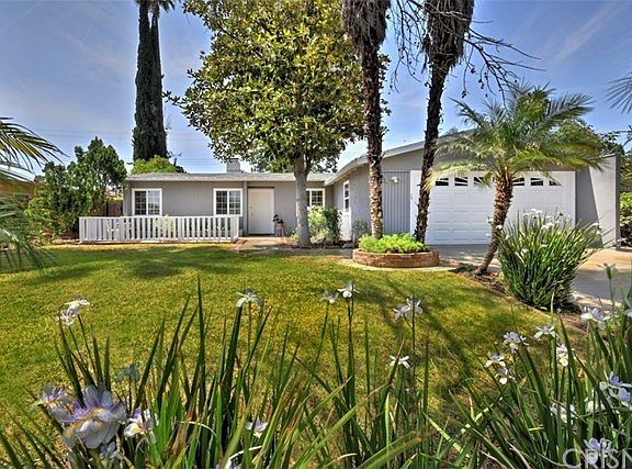 3rd image of 22940 Valerio St