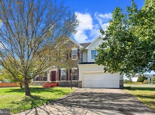 10853 King Nobel Ln, Bealeton, VA 22712