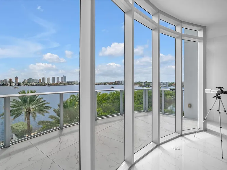 17111 Biscayne Blvd #411 — Photo 10