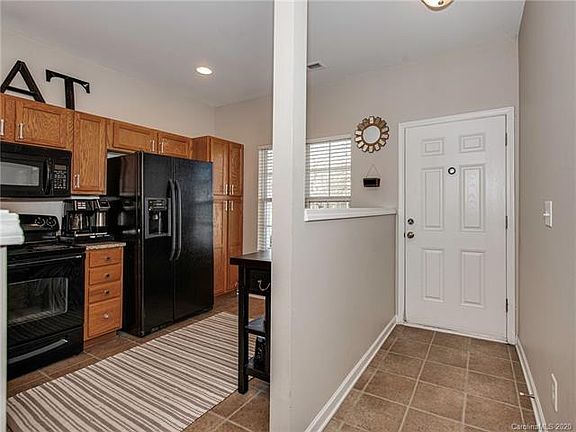 2nd image of 14233 Tamarack Dr