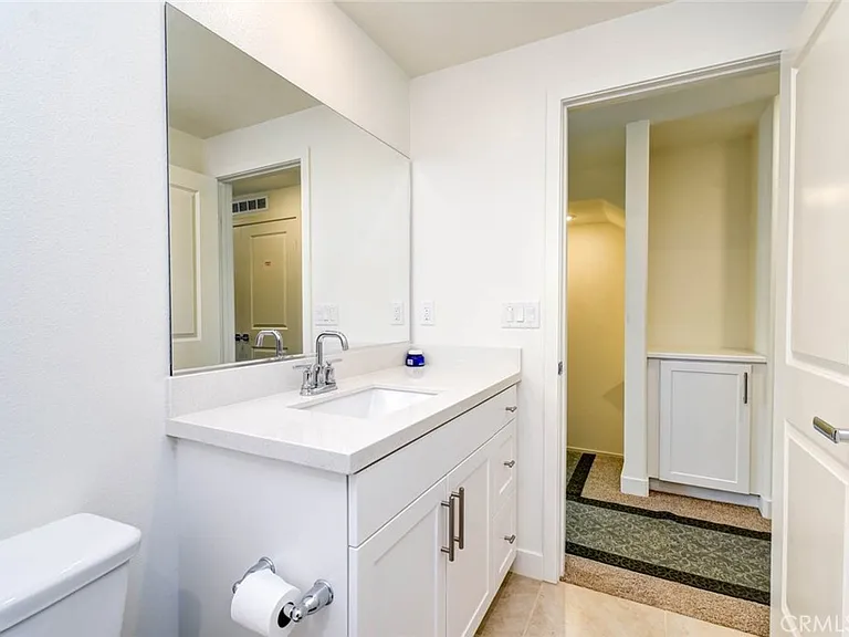 1814 E 1st St #330 — Photo 30