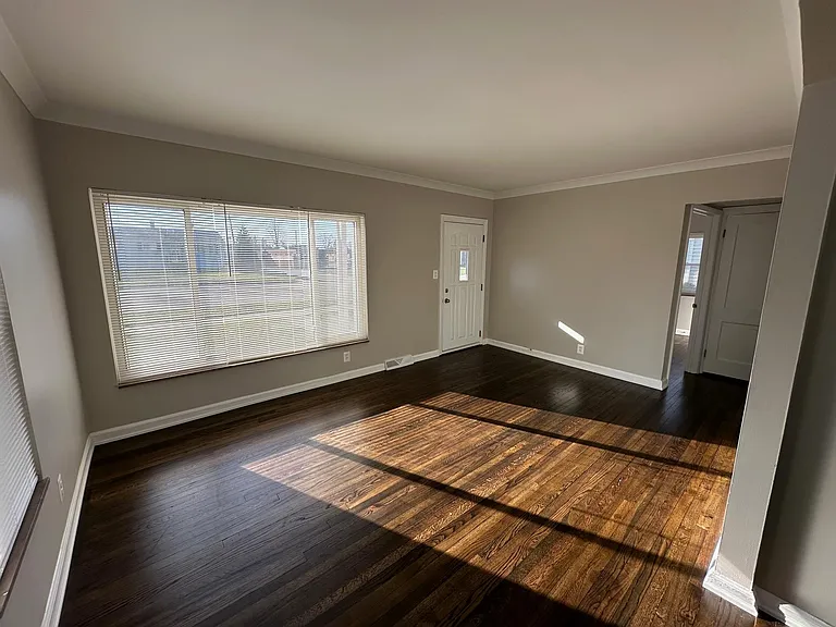 22701 Masonic Blvd — Photo 10
