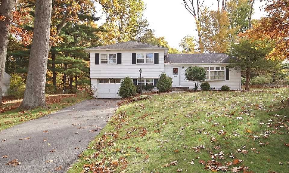 1st image of 62 Colburn Dr