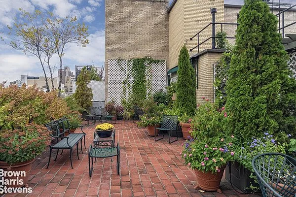 Sold by Brown Harris Stevens | media 23