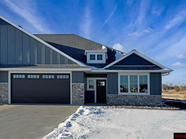 220 Fontaine Trl, Mankato, MN 56001