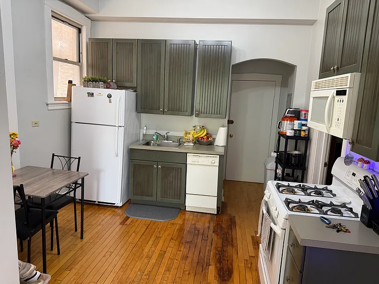 1740 W Division St #2F — Photo 6