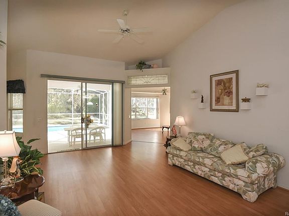 2nd image of 28 Oak Village Blvd
