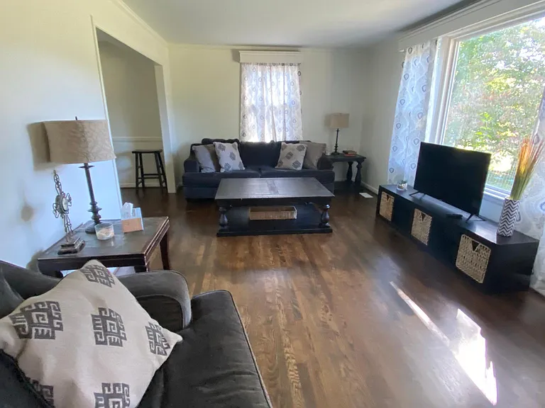 770 Vanderbilt Rd — Photo 5