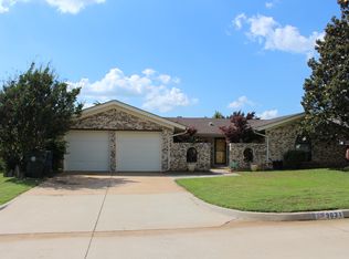 3621 Gardenview Dr, Midwest City, OK 73110
