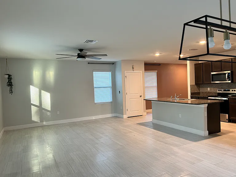 9128 Water Chestnut Dr — Photo 3