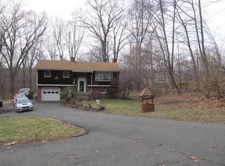 33 Dennis Rd, Lafayette, NJ 07848