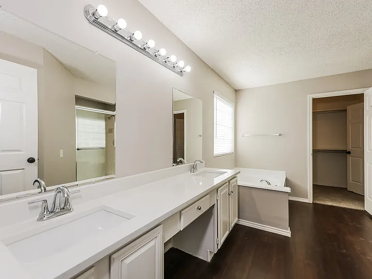 3229 Kathy Ln — Photo 12