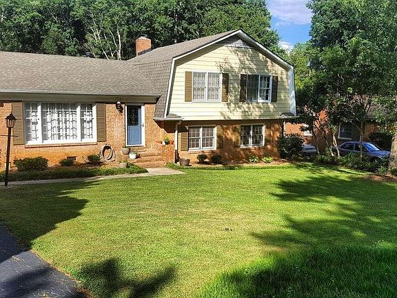 2nd image of 1329 Fox Run Dr