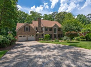 240 Shallow Springs Ct, Roswell, GA 30075