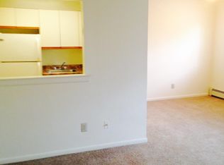 2010 Sweetbriar Rd, Morrisville, PA 19067