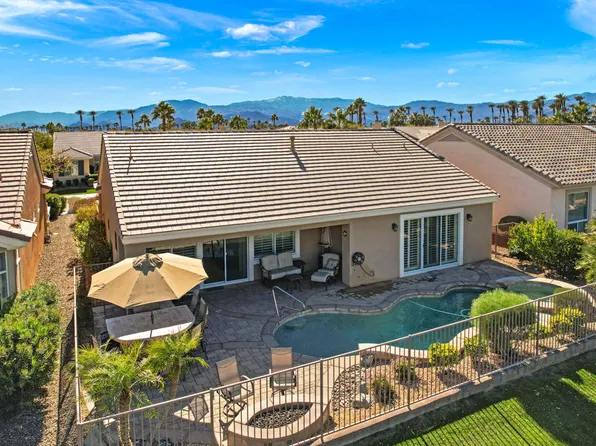78256 Hollister Dr, Palm Desert, CA 92211