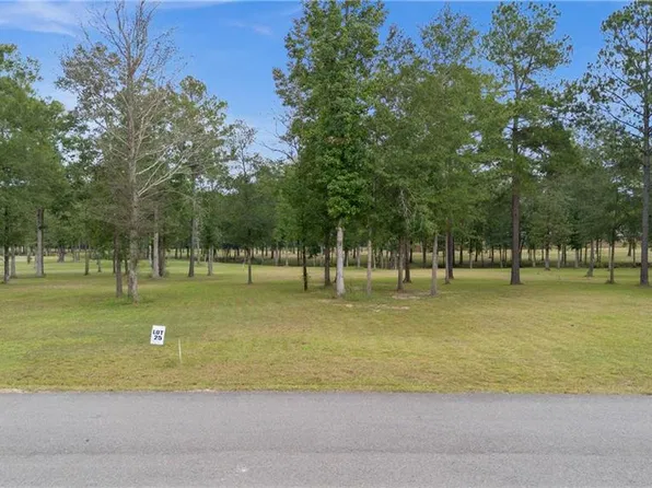 750 Sunrise Dr, Deville, LA 71328