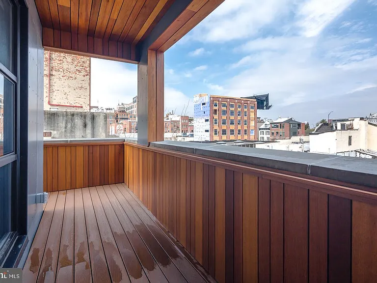 240 N 2nd St #4W — Photo 13