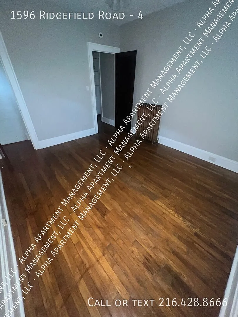 Spacious one Bedroom in Cleveland Heights — Photo 4