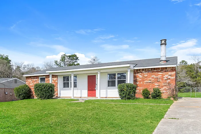 2391 Richwood Dr — Photo 1