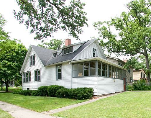 Corner Lot in the Heart of the Historic District!