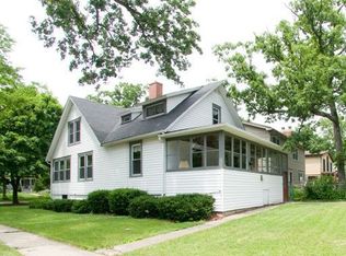 4743 Middaugh Ave, Downers Grove, IL 60515