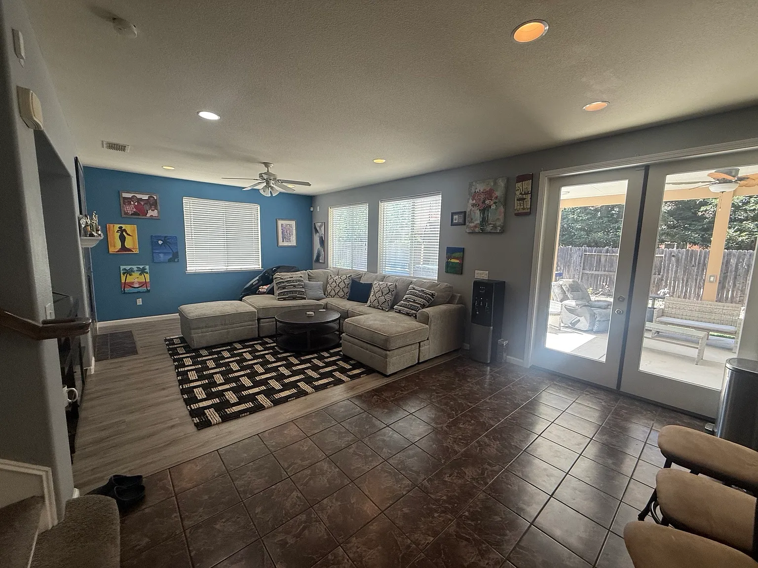 1318 Woodford Ln photo 1