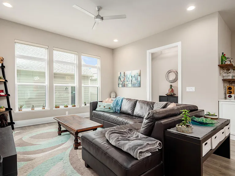 953 Pullman Pl — Photo 21