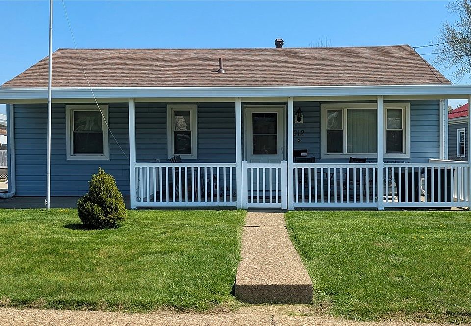 1st image of 612 Pine Ave