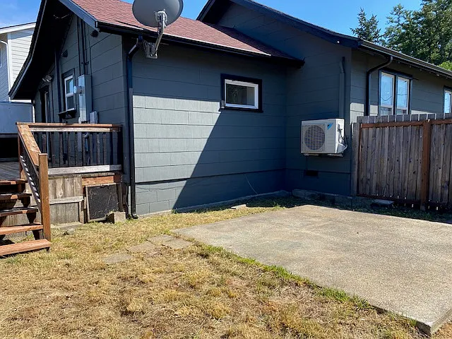 302A Van Trump Ave NE #A — Photo 30