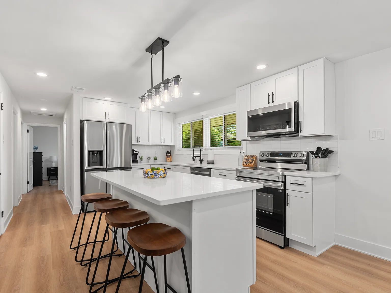 6318 Fairfield Dr — Photo 1