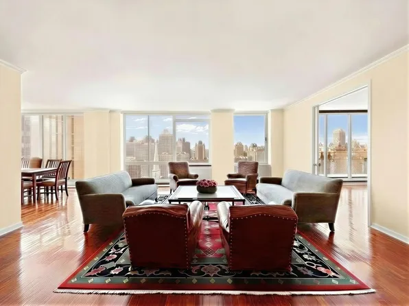 201 East 80th Street image 1 of 34