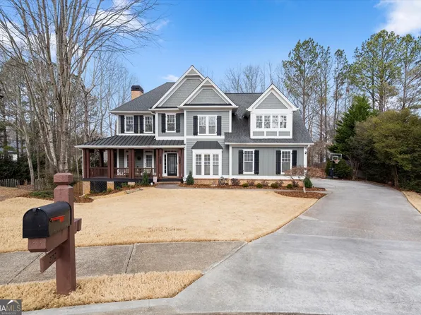 272 Canyon Dr, Sugar Hill, GA 30518