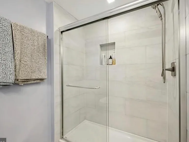 8225 Durness Ct — Photo 6