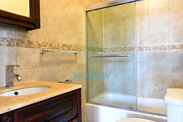 Rented by null | media 6