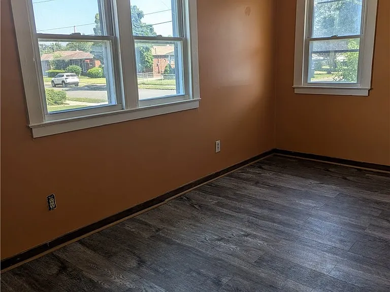 3248 Dudley Ave — Photo 9