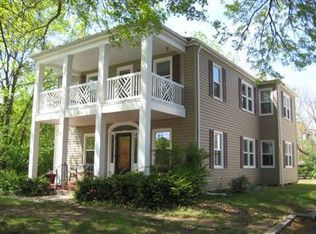 3212 SW Huntoon St, Topeka, KS 66604