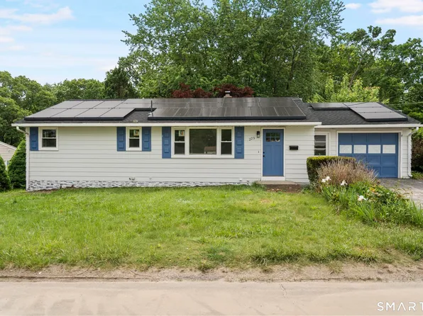 225 Courtland Avenue, Waterbury, CT 06705