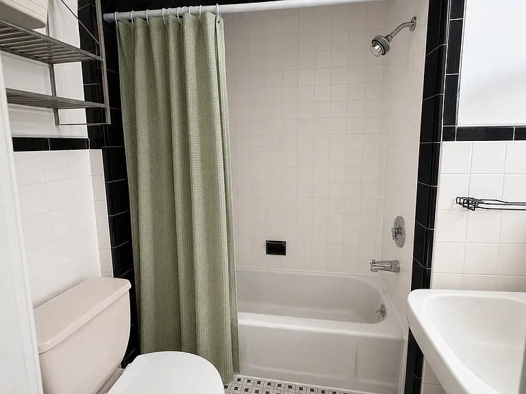 11 High St #2R — Photo 10