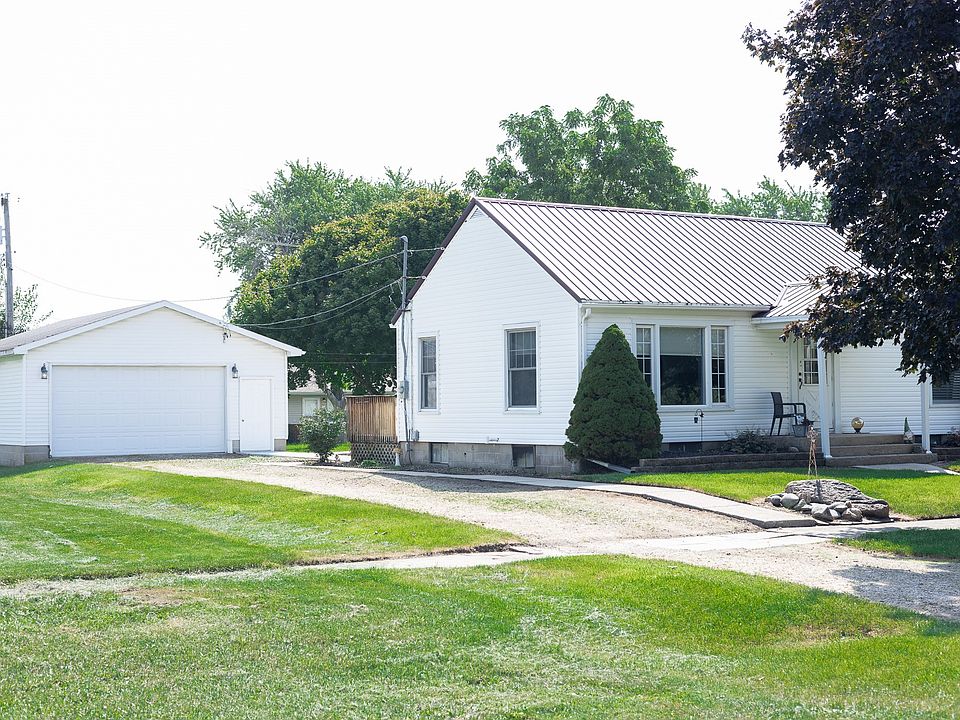 1st image of 704 3rd St